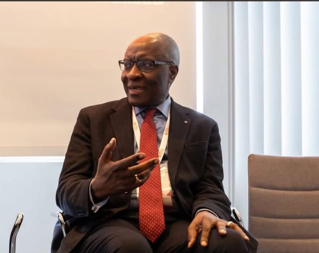 The Quiet Weight of a Presidental Aura